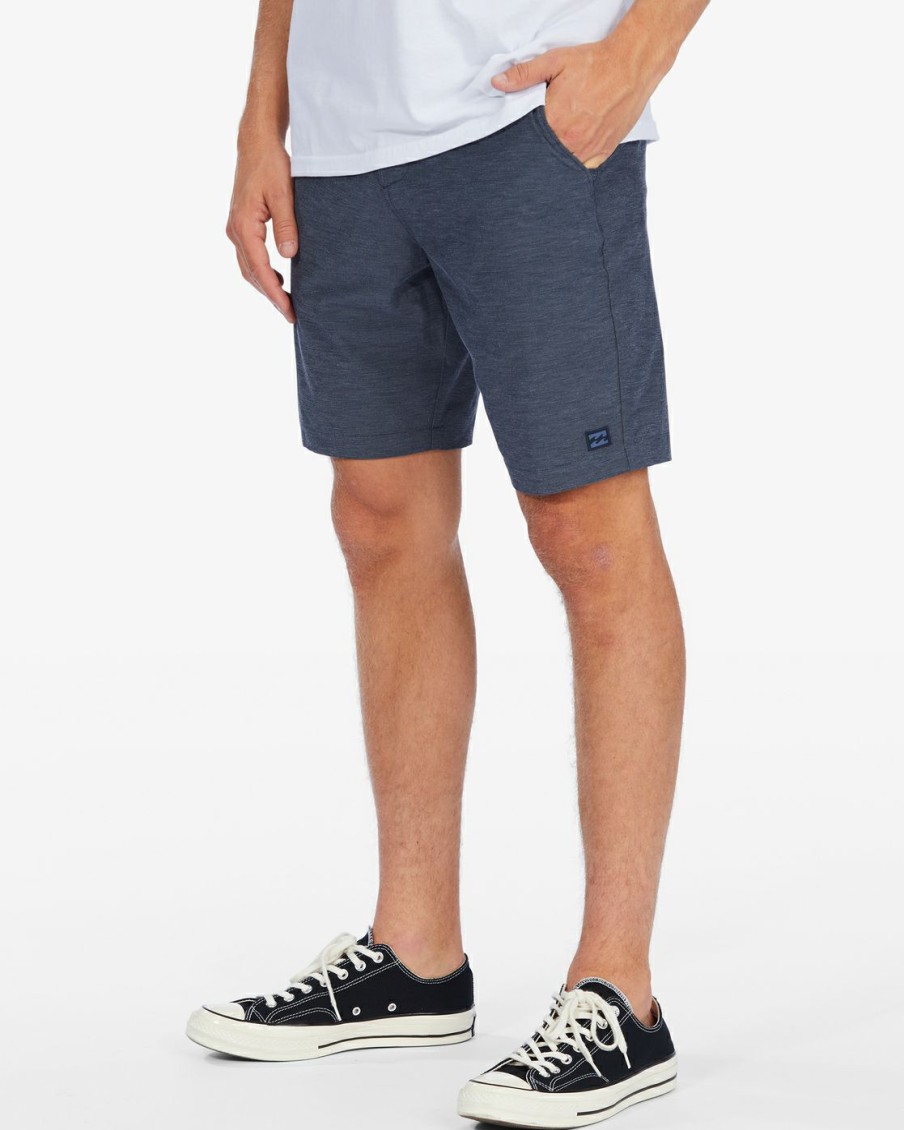 * Shorts | Classical Crossfire Mid Submersible Shorts 19